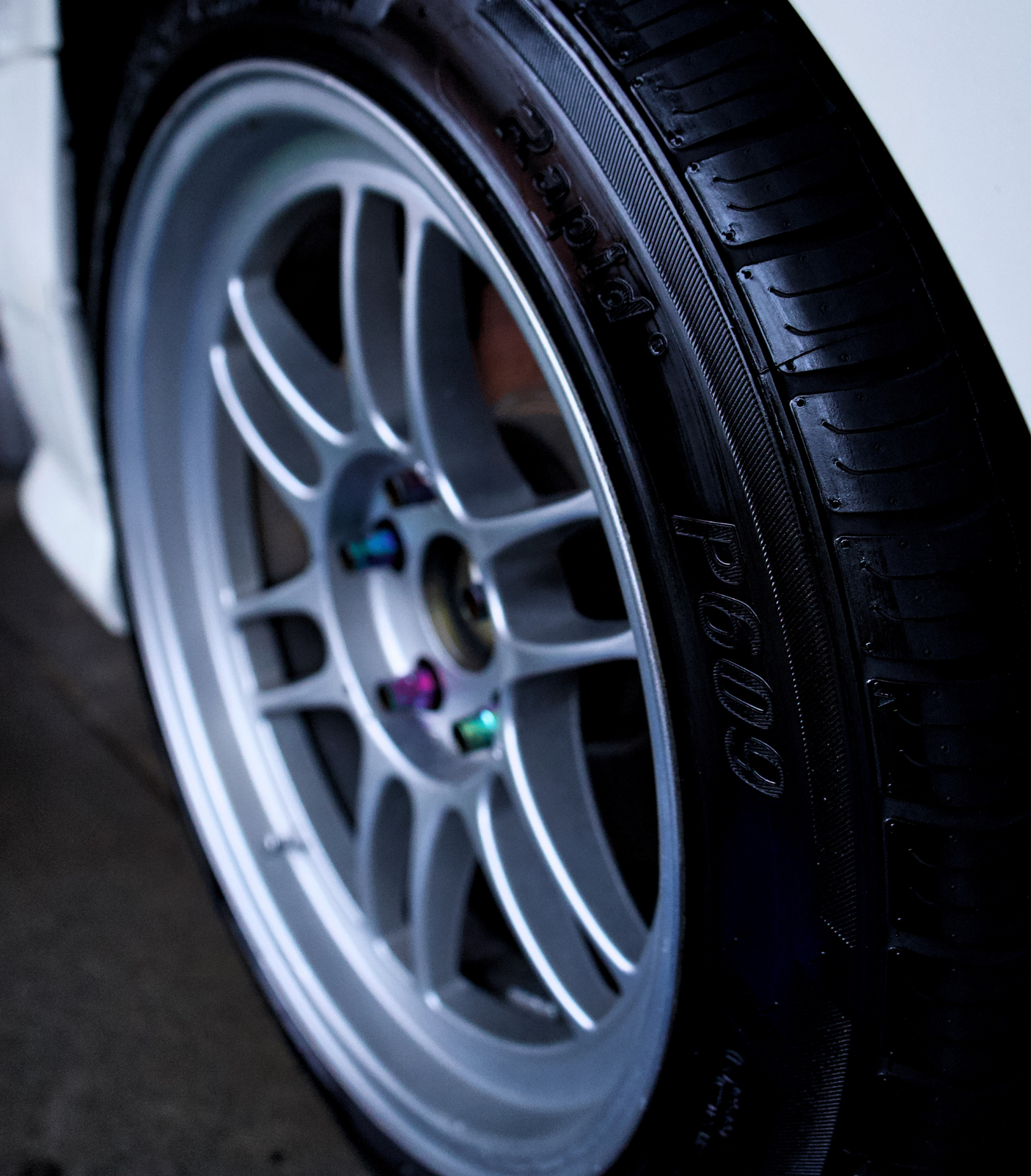 The Midnight Rubber Tyre Gel - Image 6