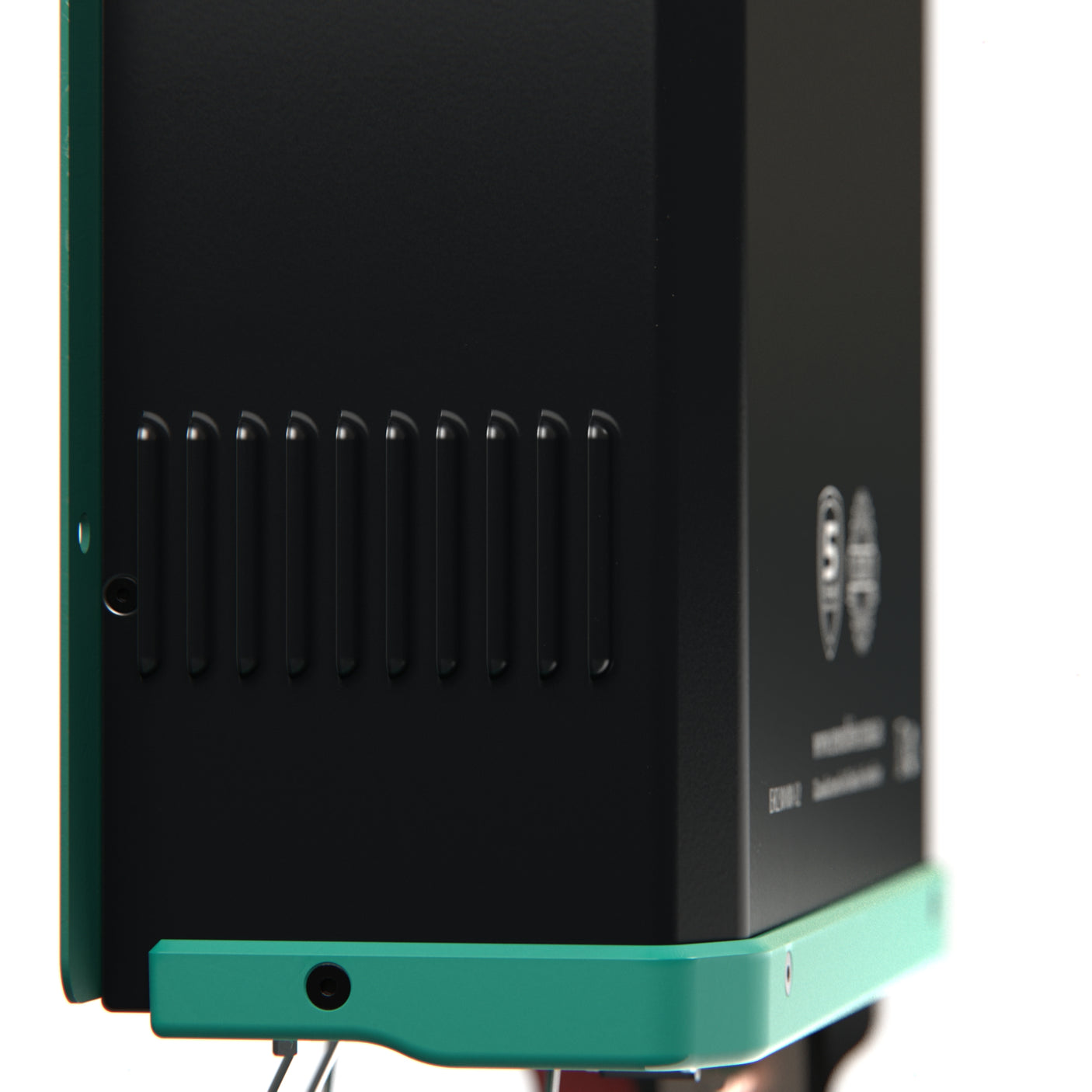 Enerdrive Inverter/Charger (Combi) 3000W/100A-12V