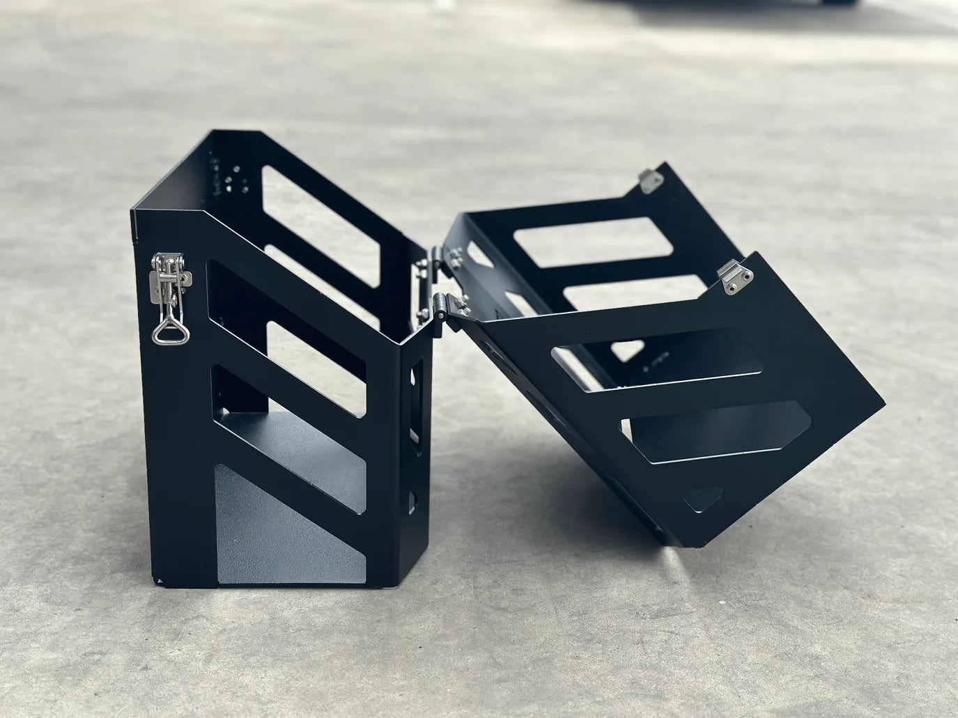 Over Centre Latch Stainless Steel Lockable - With Catch - Small