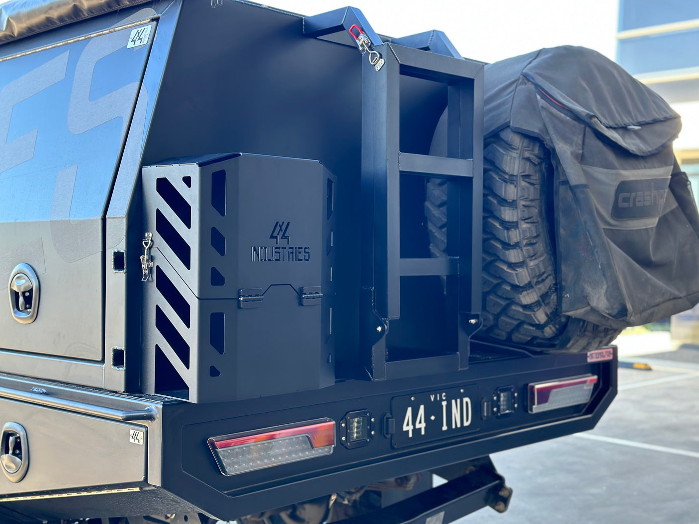 850mm Canopy Ladder Fold Out