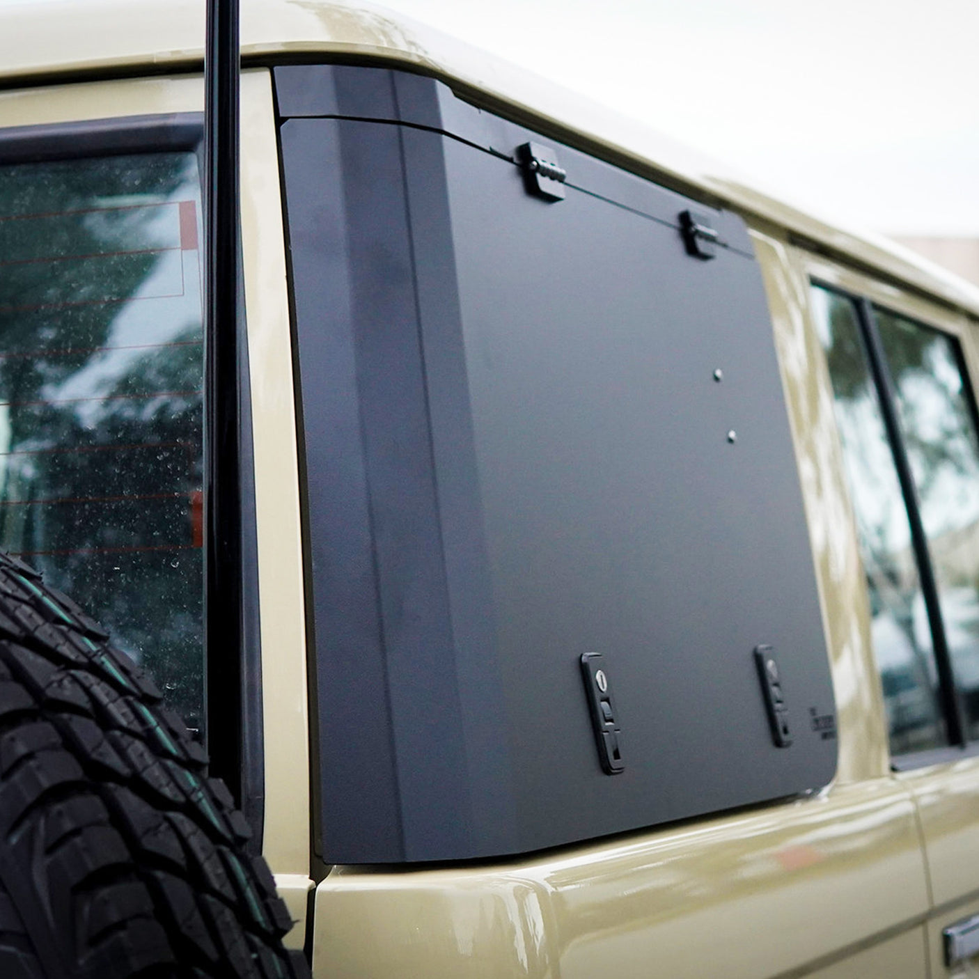 Toyota Landcruiser 76 Series Lift Up Window