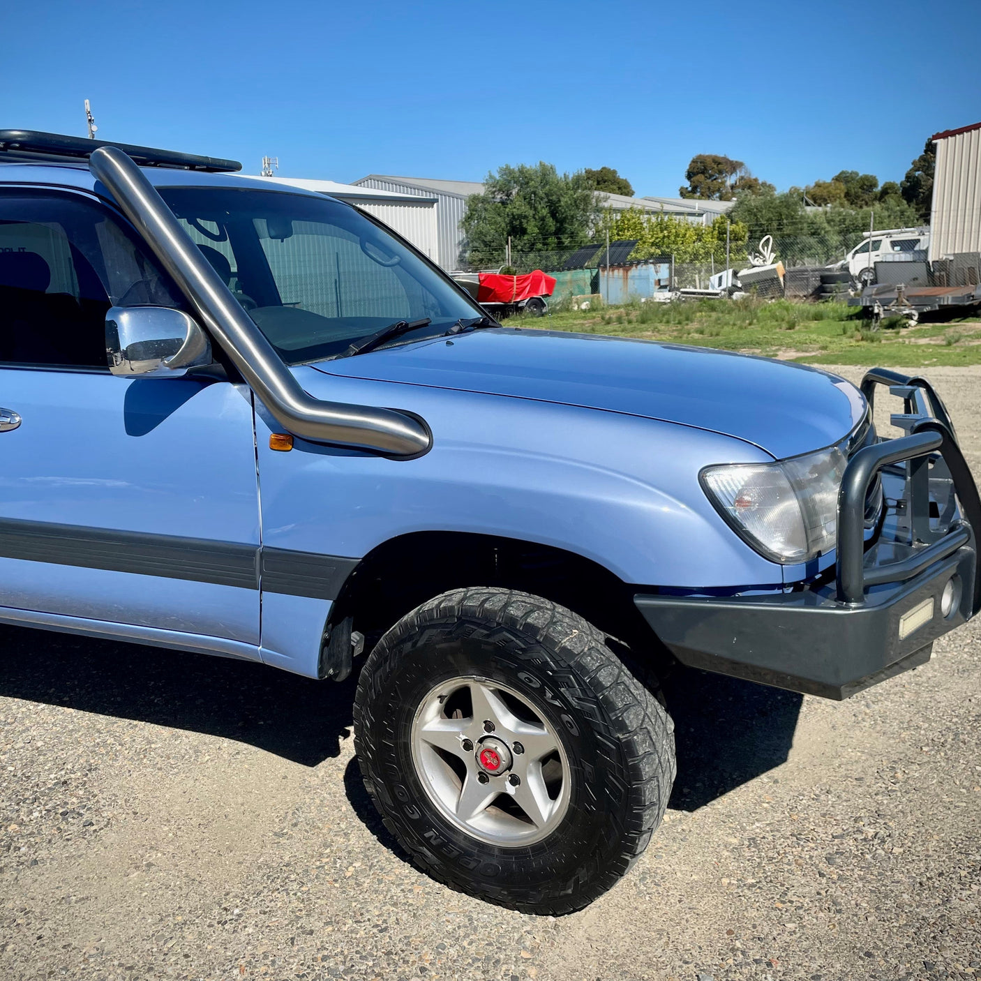 Toyota LandCruiser 100/105 Series 4" Mid Entry Snorkel