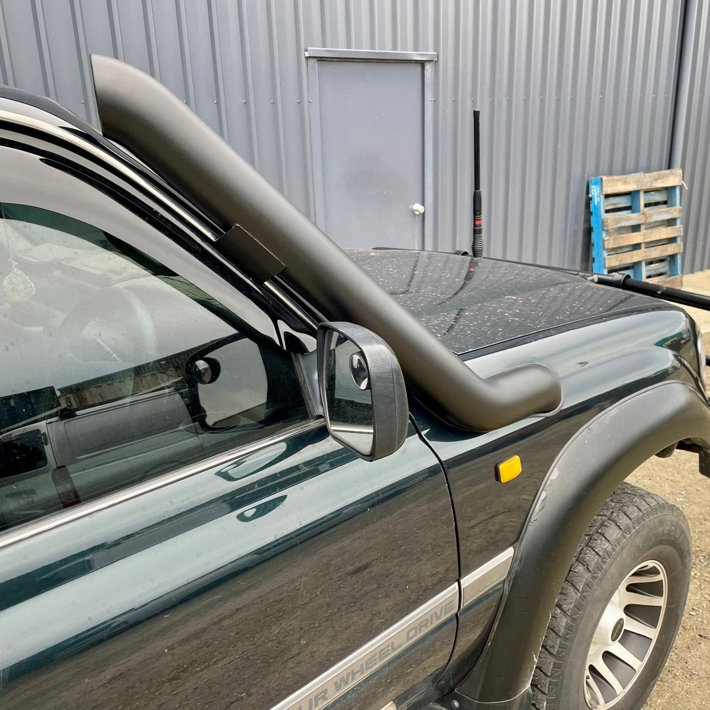Toyota LandCruiser 80 Series Mid Entry Snorkel