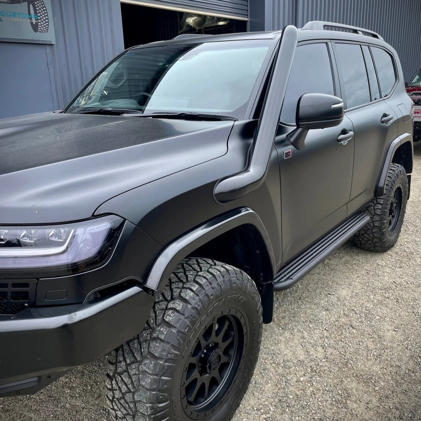 Toyota LandCruiser 300 Series 4" Mid Entry Snorkel