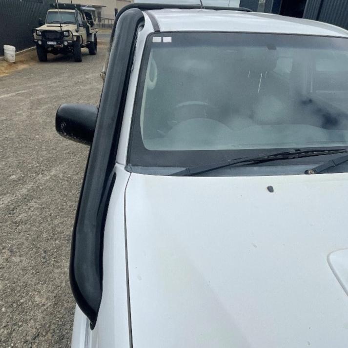 Toyota Hilux N70 Mid Entry Snorkel