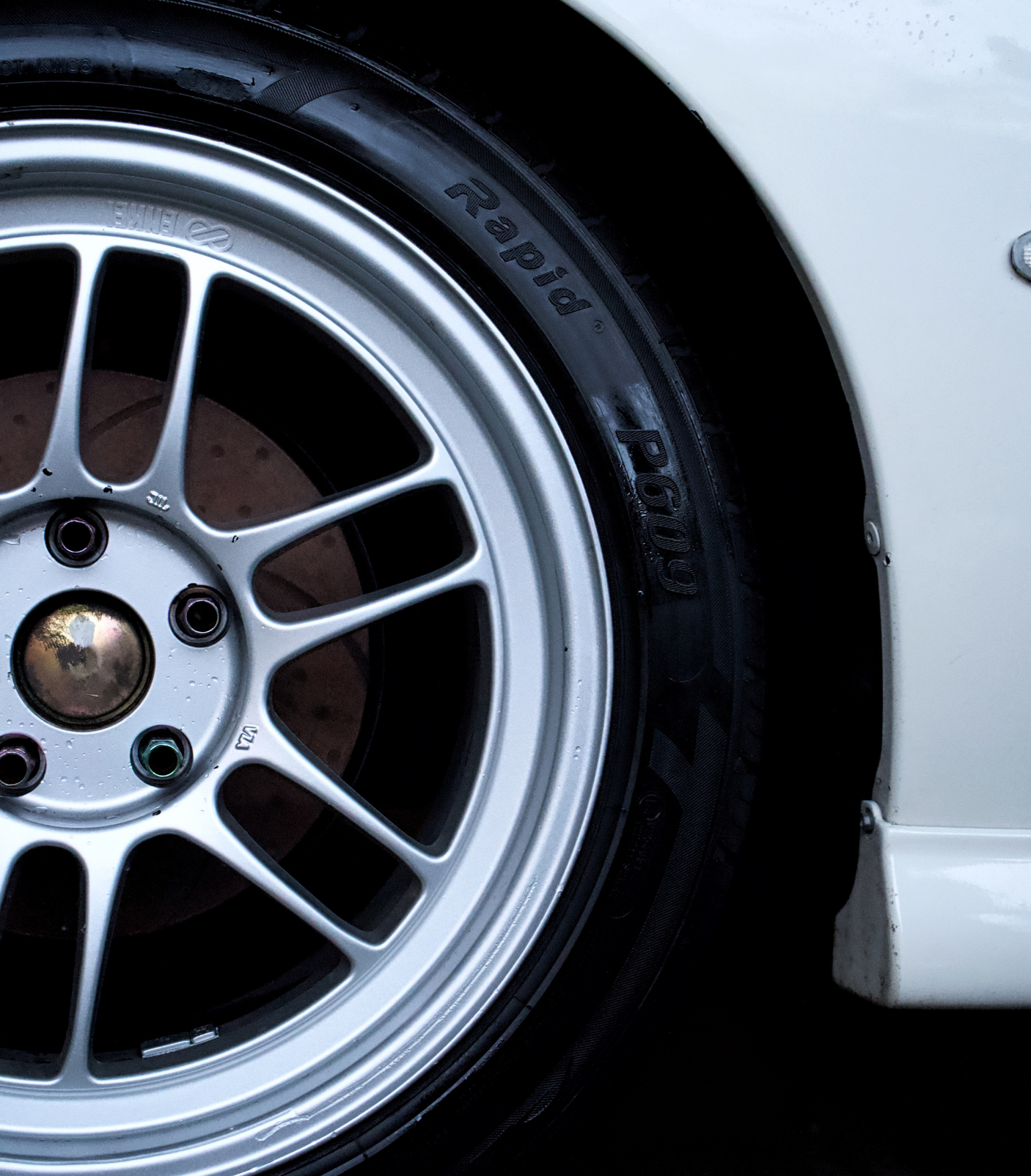 The Midnight Rubber Tyre Gel - Image 4