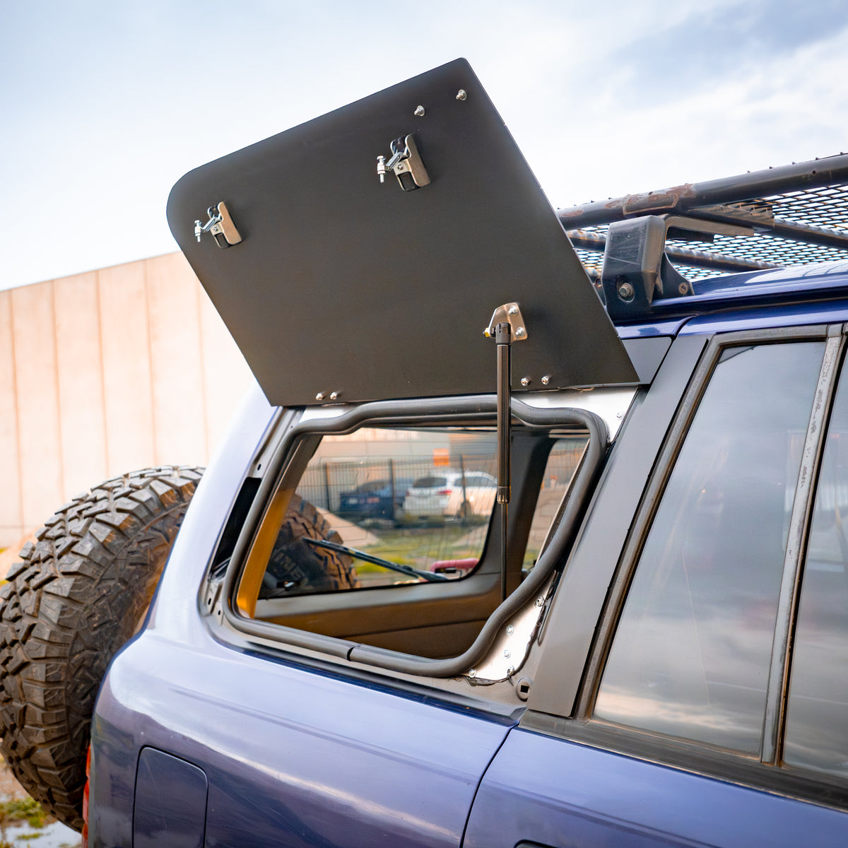 Window Driving Rig 4x4 Industries - 4x4 Accessories and Tray building specialists ...